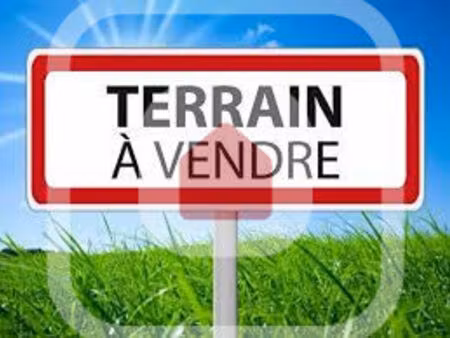terrain à bâtir de 2 112 m2