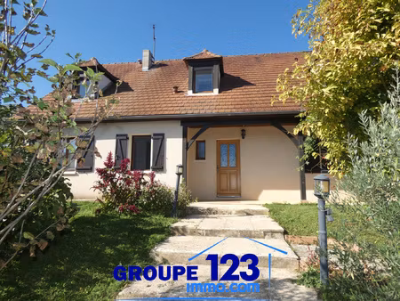 charmant pavillon familial avec de nombreux atouts!!