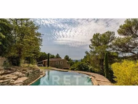 maison avec piscine et jardin saumane-de-vaucluse (84)