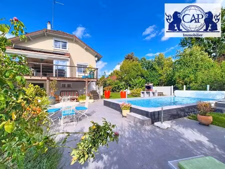 propriete au bord de l'yonne - piscine chauffée - prestations d