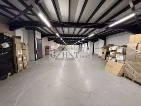 local d'activités 1000m2 à vendre pantin