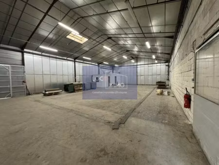 a louer entrepot 1135 m2 a louer