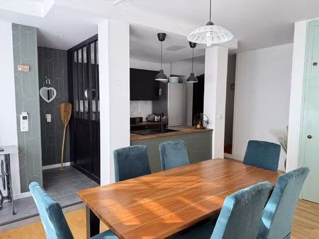 maison de bourg rénovée avec grange et jardin