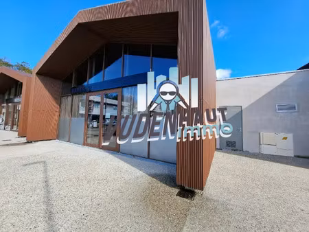 local commercial 144 m²