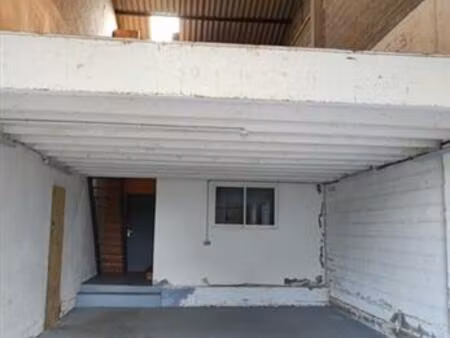 location local d'activités gemozac 363 m²