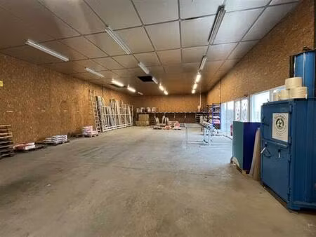 vente local d'activités la peyratte 4 610 m²