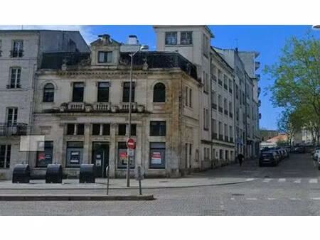 location bureau niort 270 m²