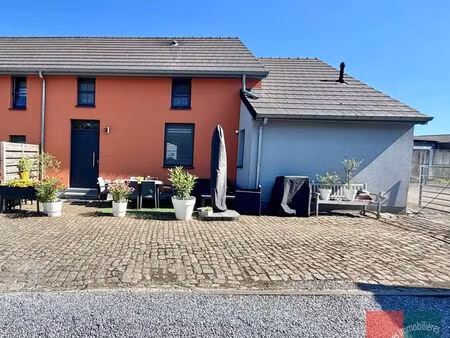 *option*maison de village 3 façades tout confort avec 2 cham