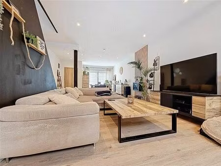 chouette maison habitable rapidement + jardin et parking