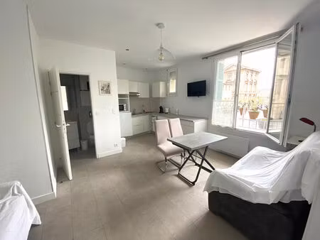 appartement t1 meublé / quartier vieux port