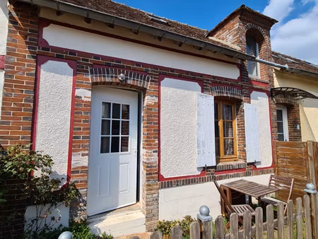 petite maison 2 pièces avec jardinet