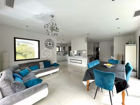 maison de 186 m² à peret