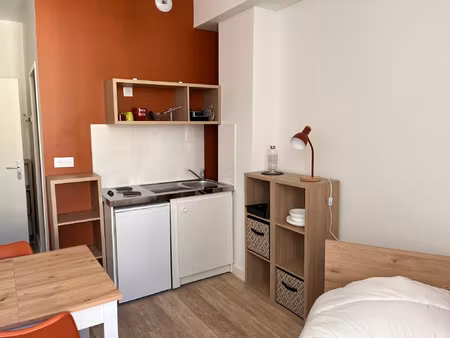 location appartement 1 pièce 13m² ruelle sur touvre 16600