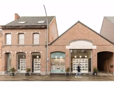 veelzijdige eigendom voor wonen en werken in sint-amands