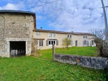 vente maison 5 pièces 171 m² chassiecq (16350)