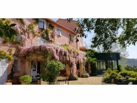 villa de 9 chambres de luxe en vente entrecasteaux  france