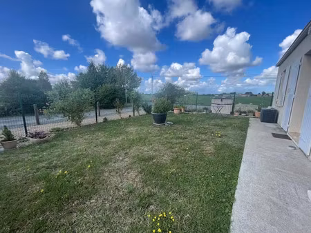 vente immeuble 6 pièces 124 m² à saint-hippolyte (17430)  220 000 €