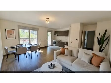 bruges tres beau 3 pieces avec balcon et parking