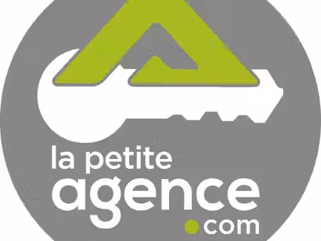 très beau terrain constructible d’une superficie de 3288 m2