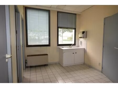 location commerce 3 pièces 60 m² à brive-la-gaillarde (19100)