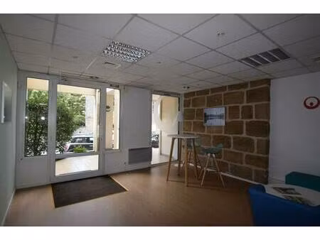location commerce 5 pièces 120 m² à brive-la-gaillarde (19100)