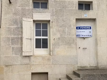 vente maison à matha (17160) : à vendre / 33m² matha