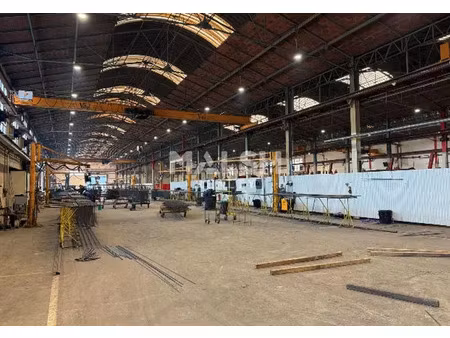 bâtiment d'activités indépendant avec réserve foncière à bourgoin jallieu - a vendre - 650