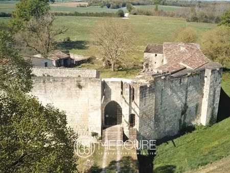 château à saintes