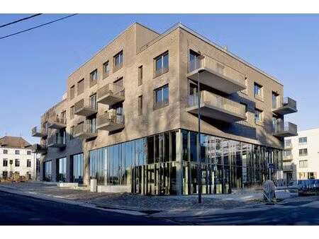 surface commerciale à vendre à nivelles (vbd31147)