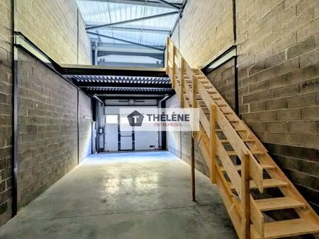 location local commercial 103m2 lunel 34400 - 990 € - surface privée