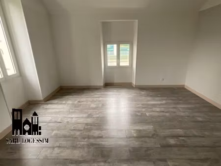 location appartement 4 pièces 73m² bourges 18000