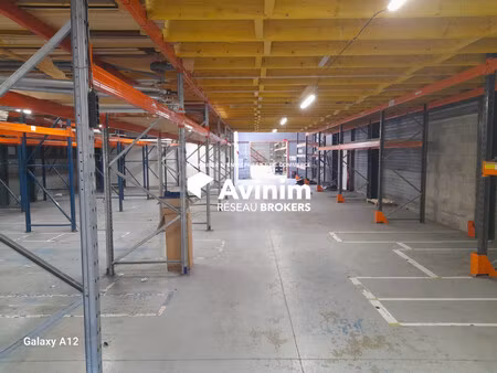 location local commercial