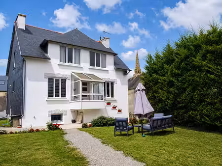 cotes d'armor - une maison de 3 chambres avec jardin dans le village de trébrivan