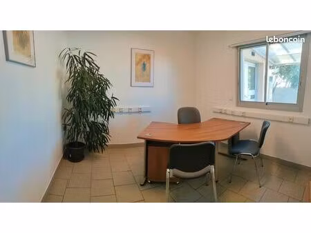 location bureau équipé istres