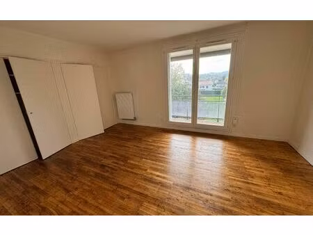 location appartement  56.16 m² t-2 à saint-étienne-de-saint-geoirs  600 €