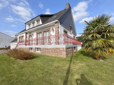 remungol- jolie propriété à vendre de 171 m² avec 4 chambres  sous-sol complet avec 3 gara