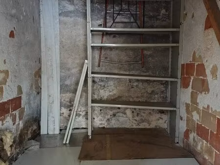 houdan (78) - a louer box 6m²