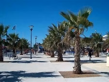 vente locaux professionnels 170 m² à fleury (11560)  499 200 €