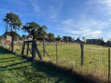 terrain à bâtir de 11a. 33ca. sis au calme  à feschaux