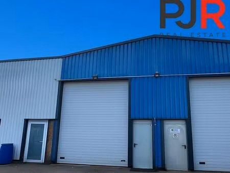 local d'activités à louer