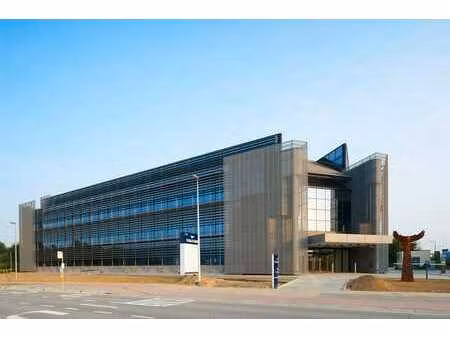 bureaux rénovés et prêts à emménager de 800 m² près de r0...