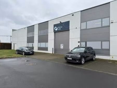 magazijnruimte van 300m² te huur in aalter