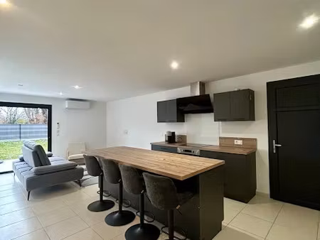 location meublée maison 4 pièces 110.3 m² à idron (64320)  1 450 €