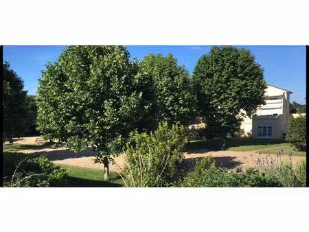 appartement t4 rénové 80 m2  3 chambres  garage  parking  2