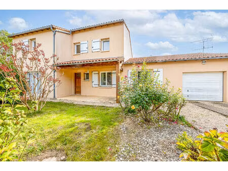 grande maison familiale à 5 minutes de chauray