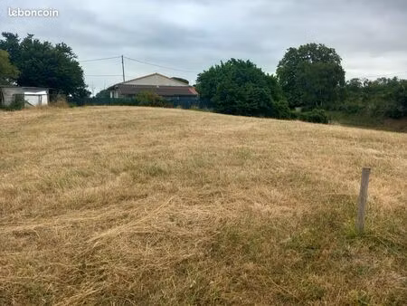 terrain constructible a vendre à saverdun