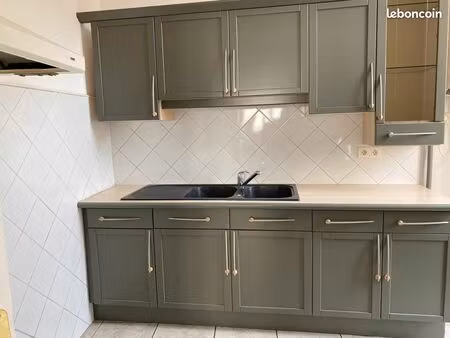 agen hypercentre loue maison t3 82 m2 grande terrasse 33 m2