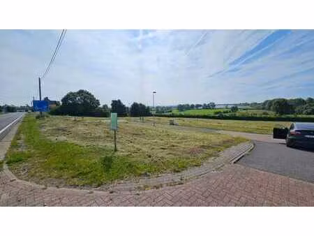 terrain à bâtir avec voiries pour 1 à 4 doubles maisons