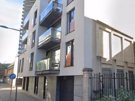 emplacement parking à louer (tsq -1)