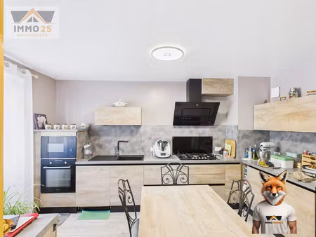 appartement t3 de 89 m2 complètement rénové en 2021.